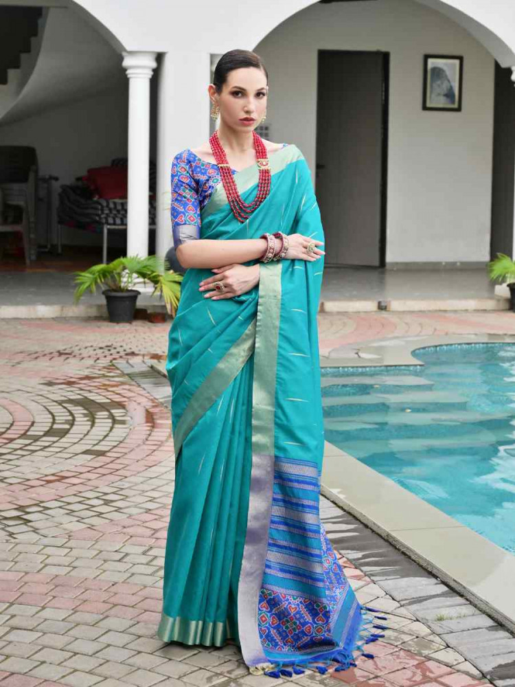 Image of Turquoise Khadi Raw Silk Handwoven Casual Reception Festival Wedding Fancy Classic Style Sarees