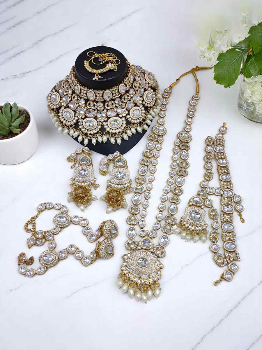 White Alloy Festival Traditional Bridal Wear Kundan Bridal Sets