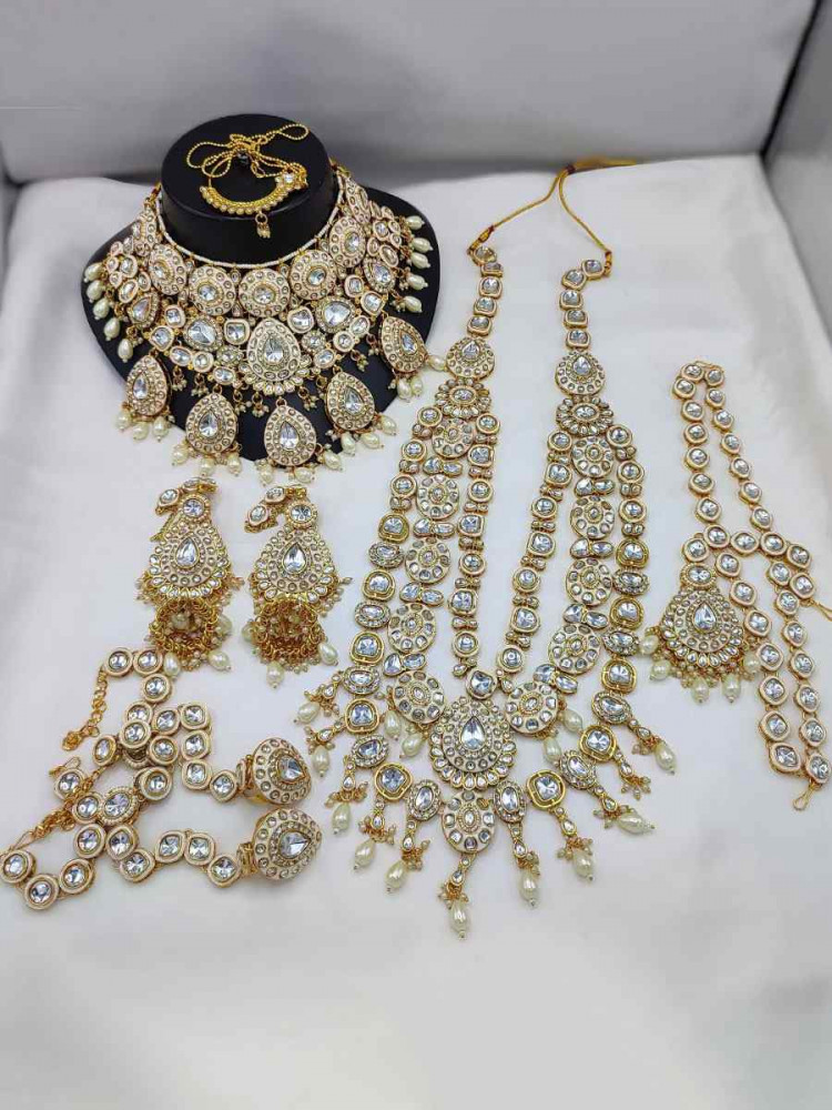 Image of White Alloy Festival Traditional Bridal Wear Kundan Bridal Sets