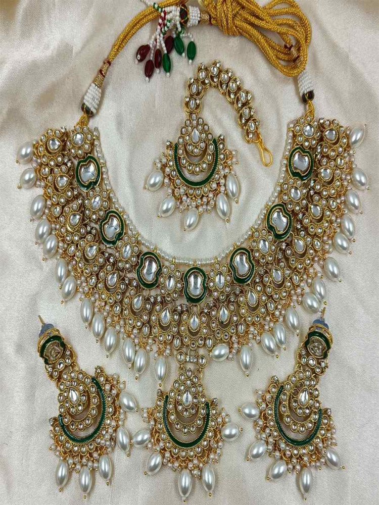 Image of White Alloy Festival Traditional Bridal Wear Kundan Bridal Sets