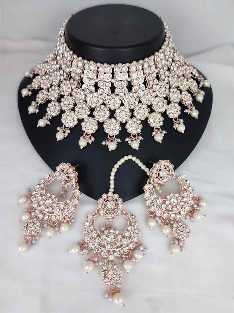 White Alloy Festival Wear Kundan Necklace