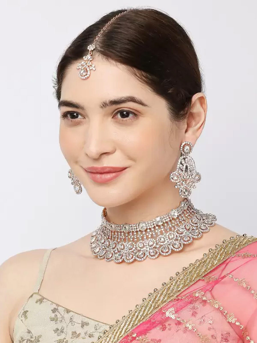 White Alloy Festival Wear Kundan Necklace