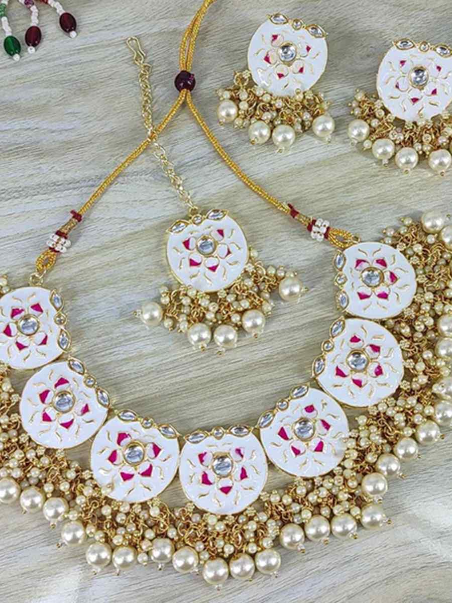White Alloy Festival Wear Kundan Necklace