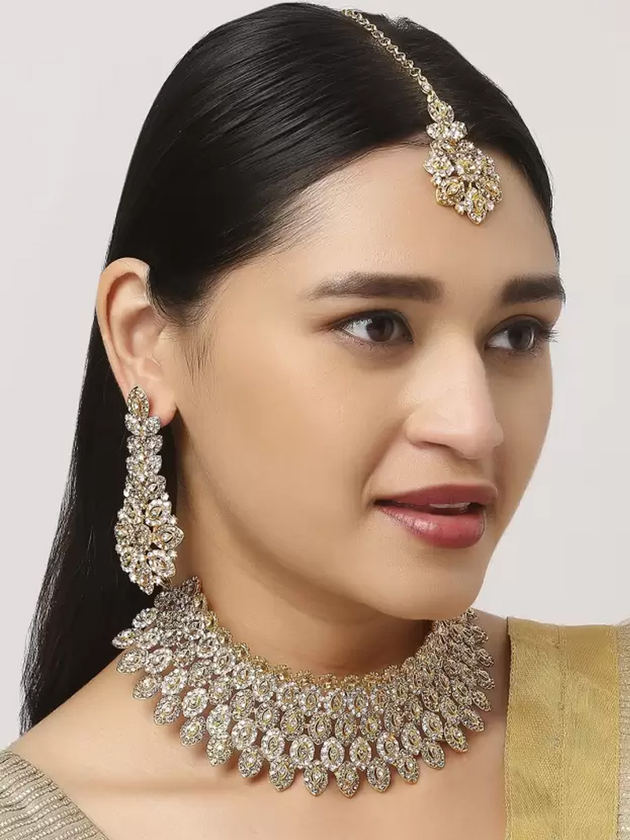 White Alloy Festival Wear Kundan Necklace