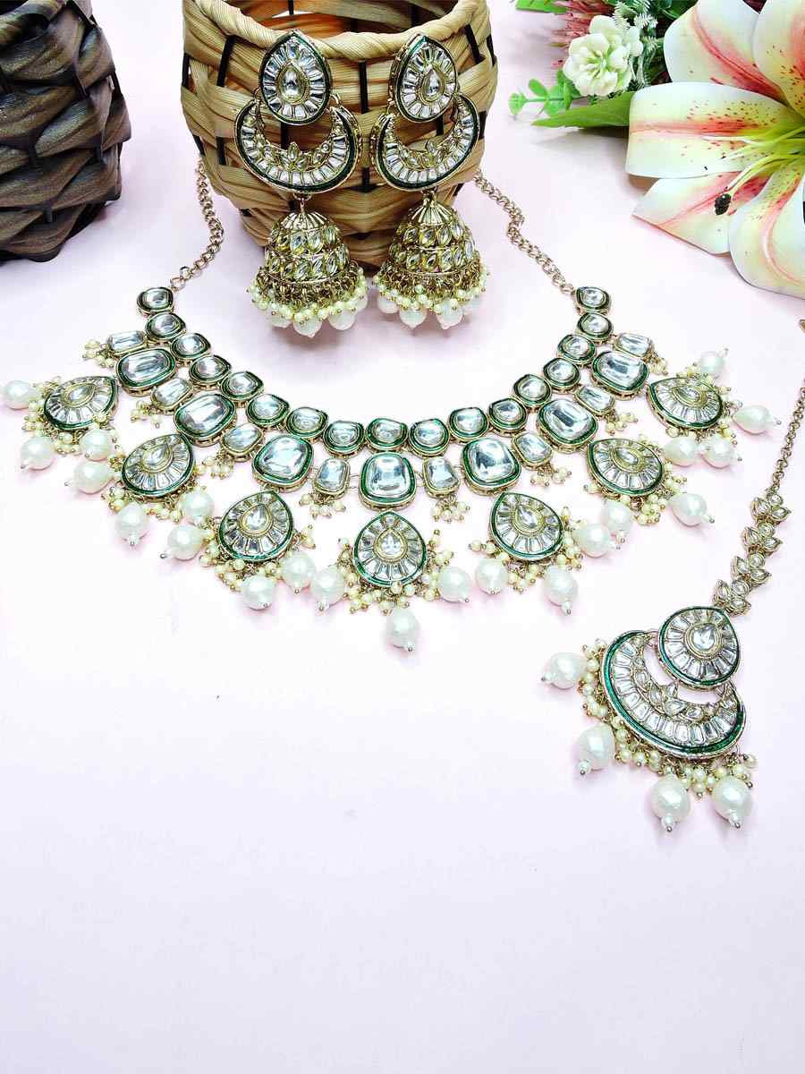 White Alloy Metal Festival Wear Kundan Necklace