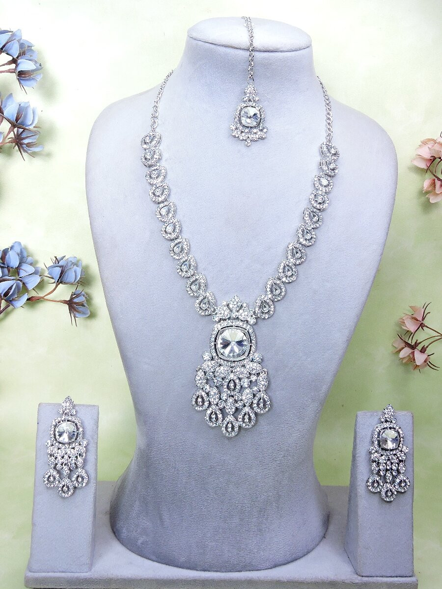White Alloy Metal Gemstone Festival Party Wedding Necklace