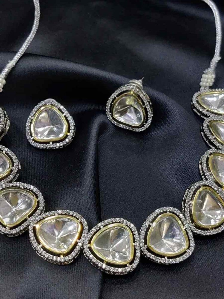 White Alloy Party Wear Diamonds Necklace
