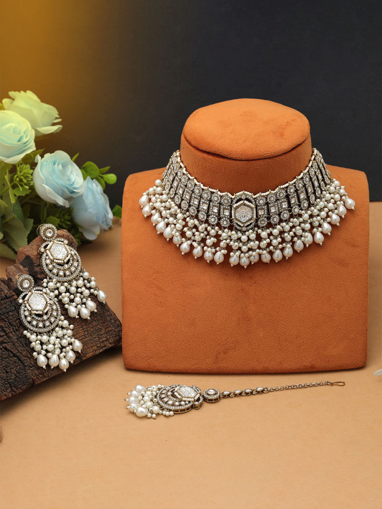 Image of White Alloy Wedding Party Festival Wear Meenakari Work Kundan Necklace