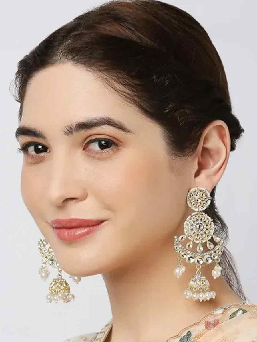 White Alloy Wedding Wear Kundan Earrings