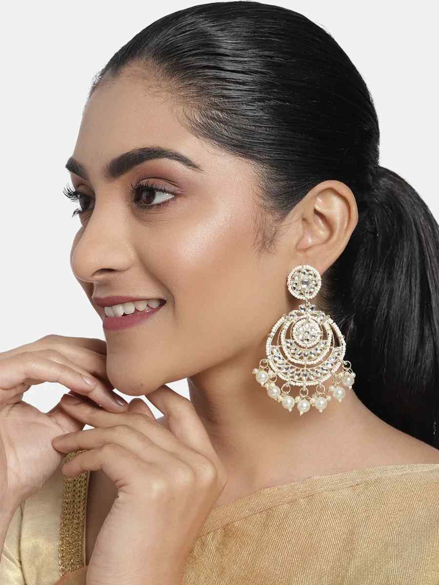 White Alloy Wedding Wear Kundan Earrings