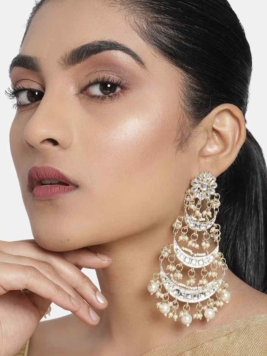 White Alloy Wedding Wear Kundan Earrings