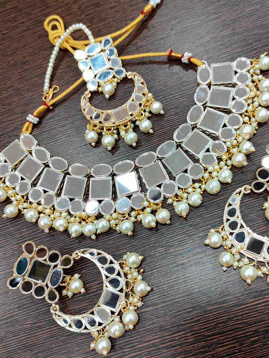 White Alloy Wedding Wear Kundan Necklace