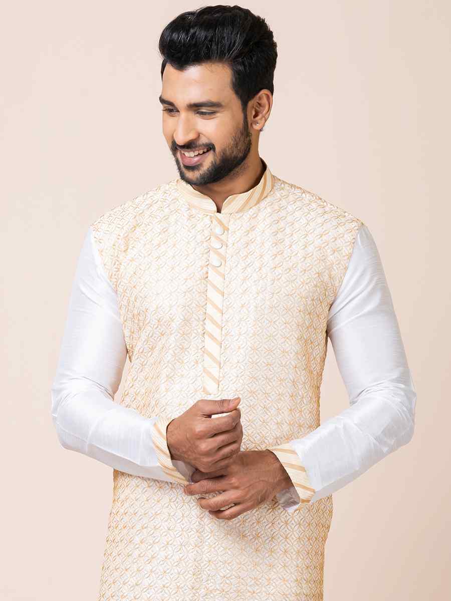 White Banarasi Dupion Woven Festival Mehendi Kurta