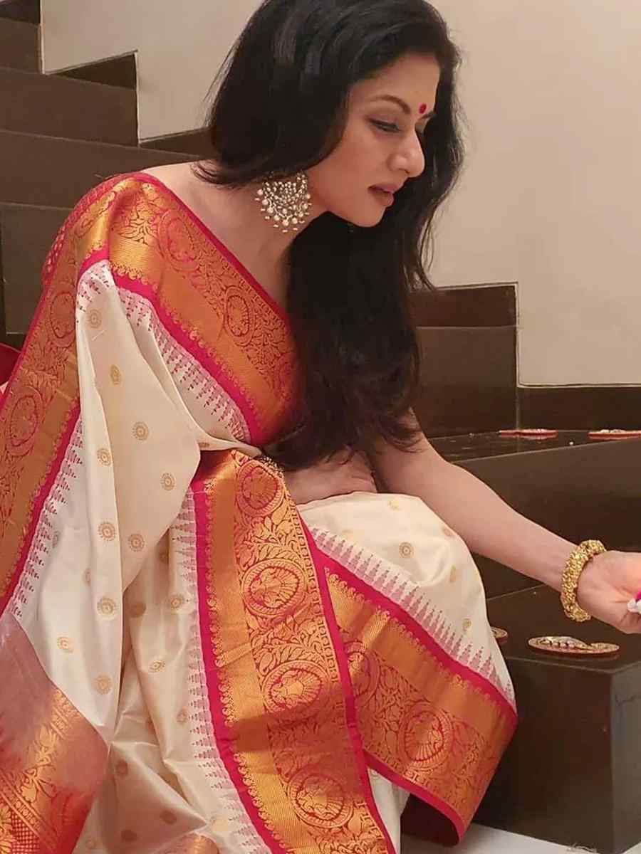 White Banarasi Soft Silk Jacquard Festival Wear Fancy Heavy Border Saree