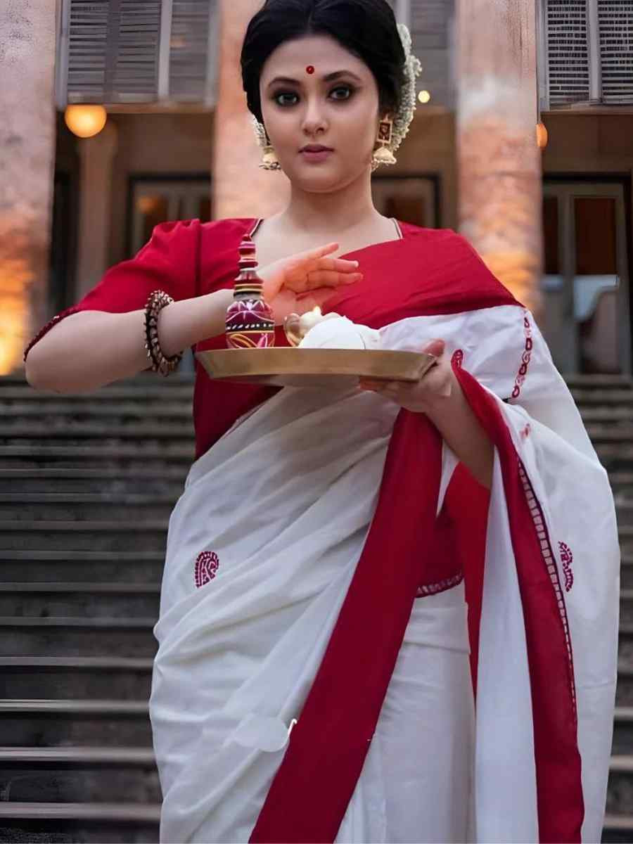 White Banarasi Soft Silk Jacquard Festival Wear Fancy Heavy Border Saree