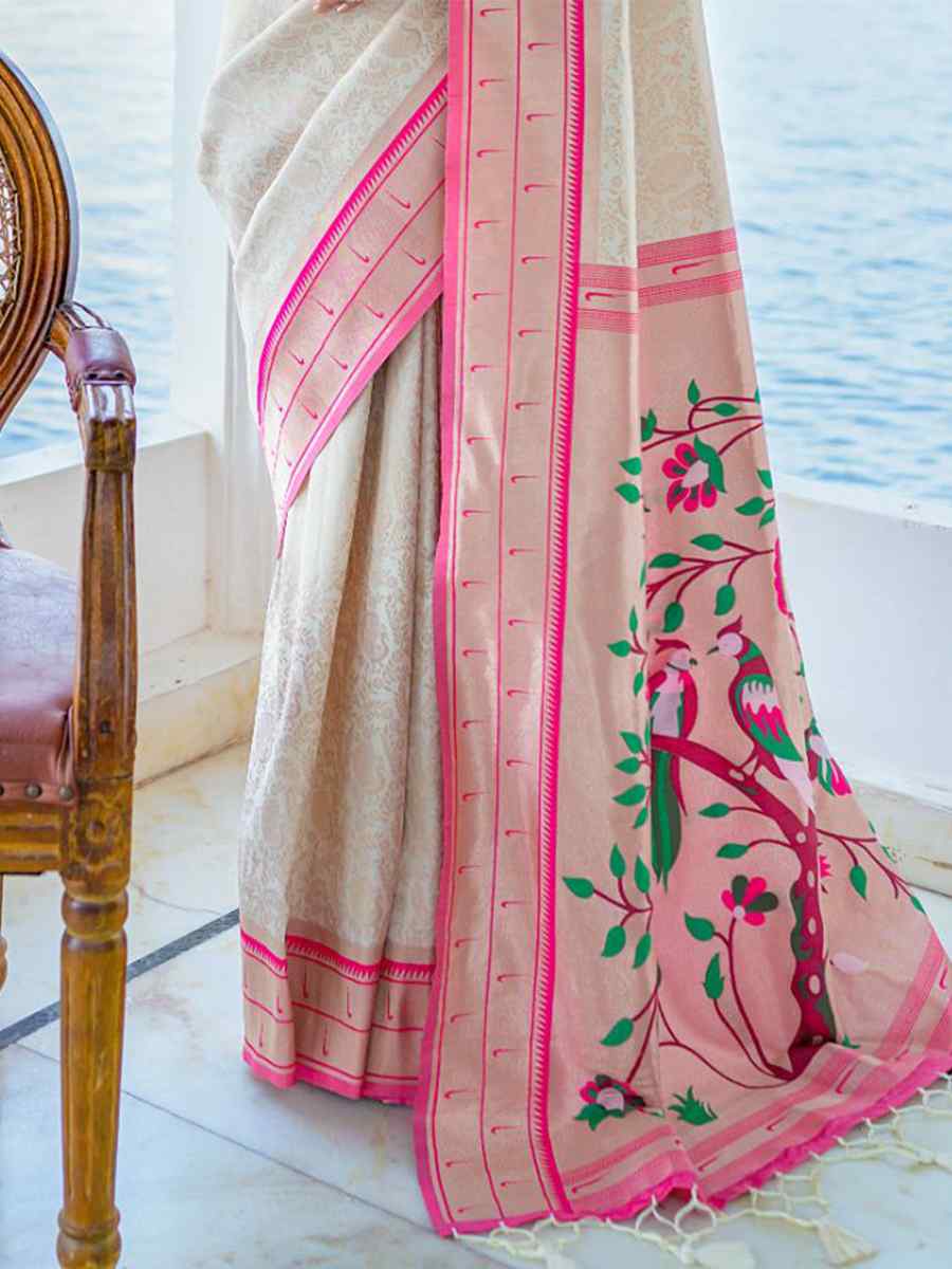 White Kanjivaram Silk Handwoven Wedding Festival Heavy Border Saree