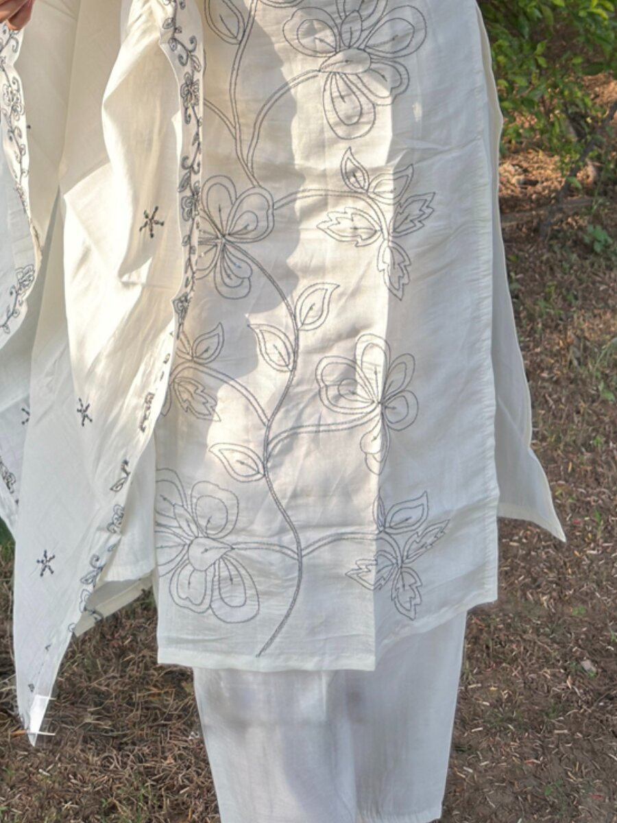 White Silk Blend Embroidery Wedding Party Festival Casual Ready Pant Salwar Kameez