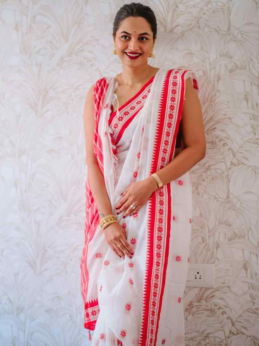 White Soft Cotton Jacquard Festival Wear Fancy Heavy Border Saree