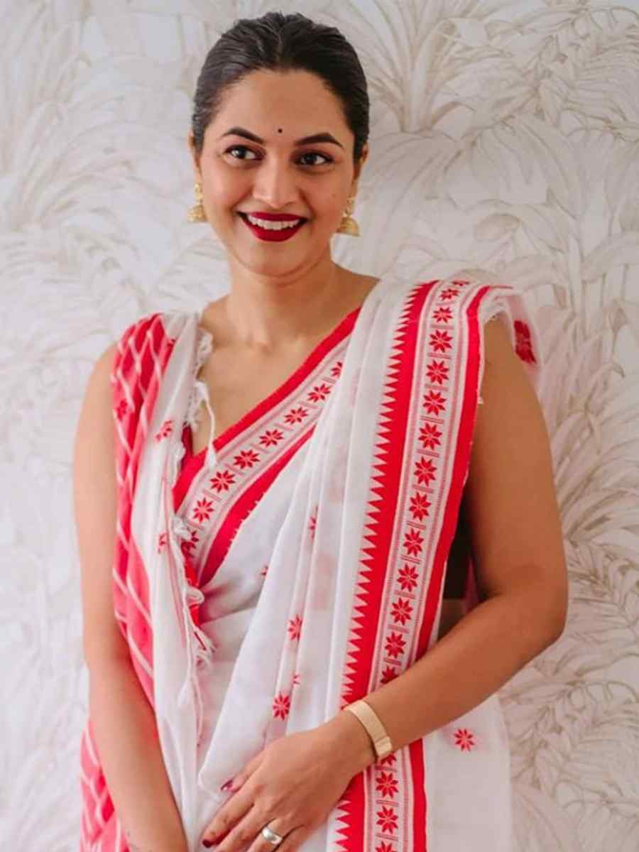 White Soft Cotton Jacquard Festival Wear Fancy Heavy Border Saree