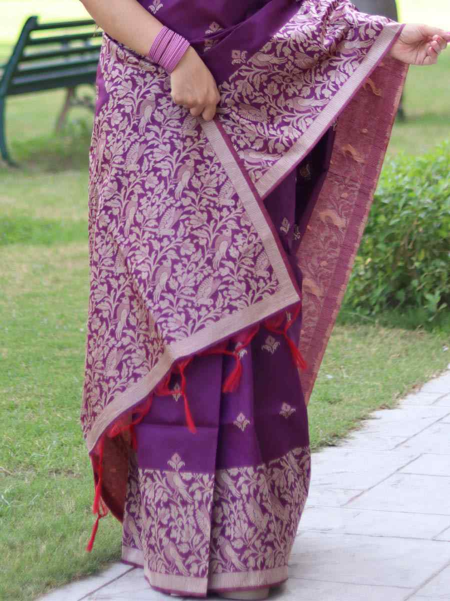 Wine Handloom Raw Silk Handwoven Casual Festival Classic Style Saree