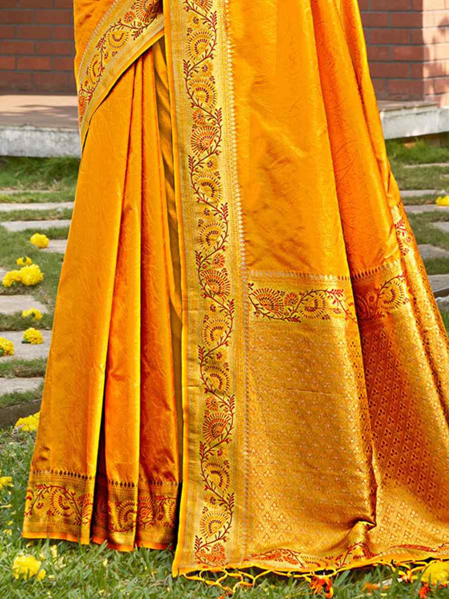 Wine Kanjivaram Silk Handwoven Wedding Festival Heavy Border Saree