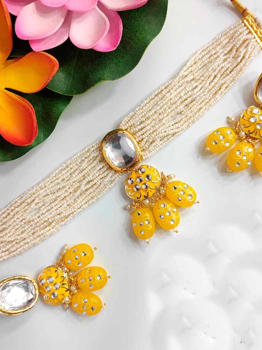 Yellow Alloy Festival Wear Kundan Necklace