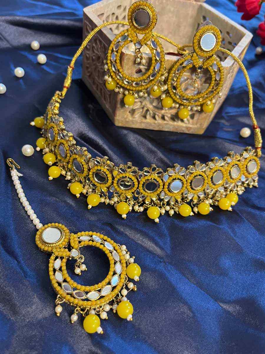 Yellow Alloy Festival Wear Kundan Necklace