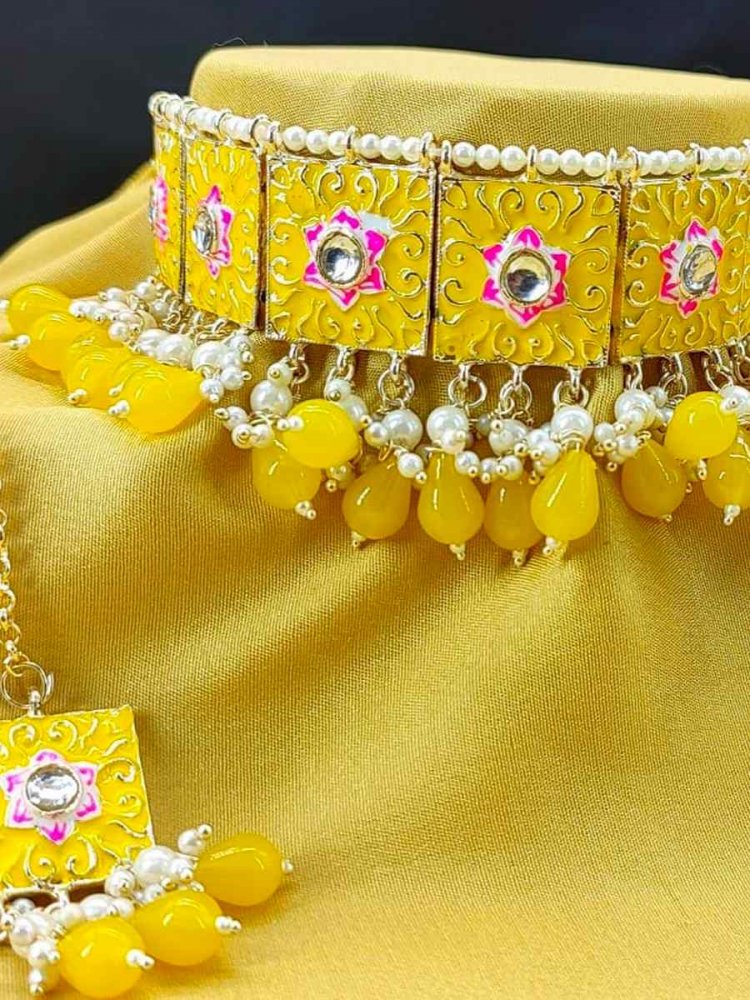 Yellow Alloy Traditional Wear Meenakari Necklace