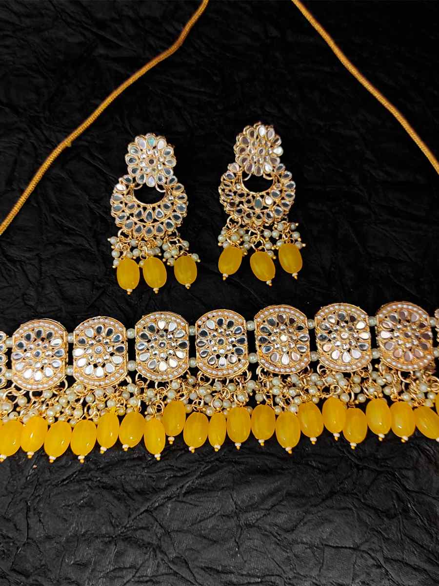 Yellow Alloy Wedding Wear Kundan Necklace