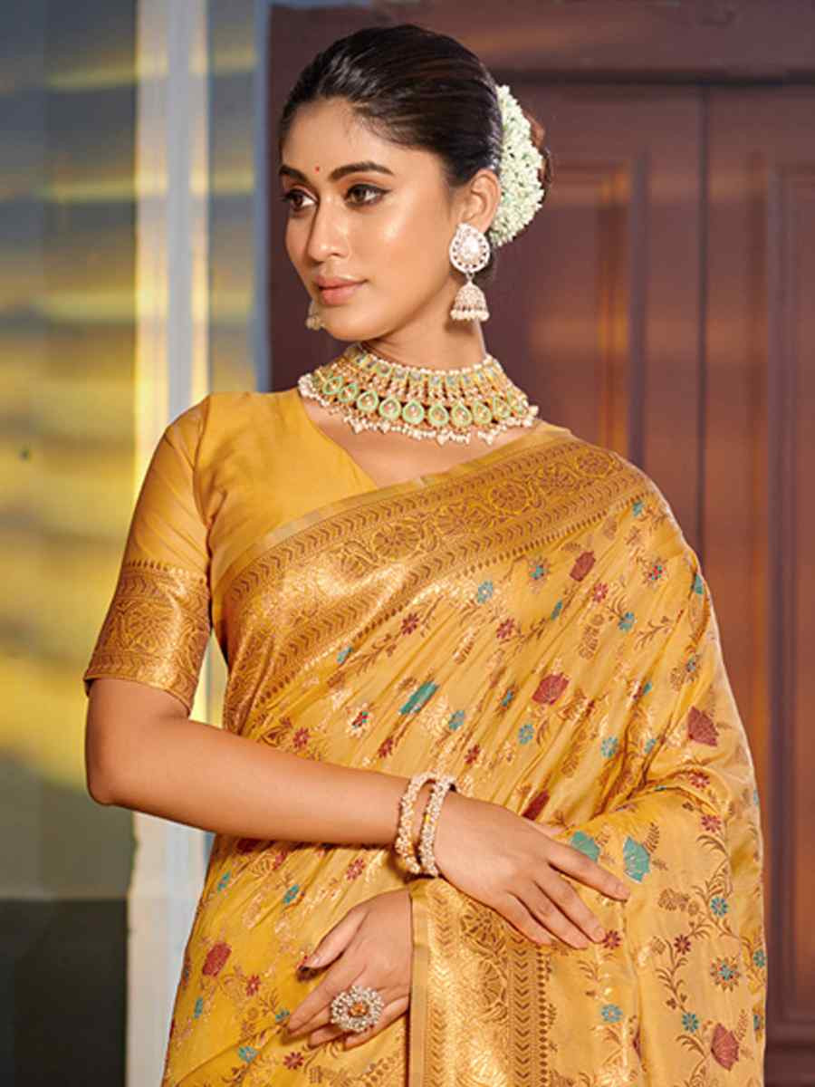 Yellow Banarasi Silk HandWeaving Pall Festival Wedding Fancy Heavy Border Saree