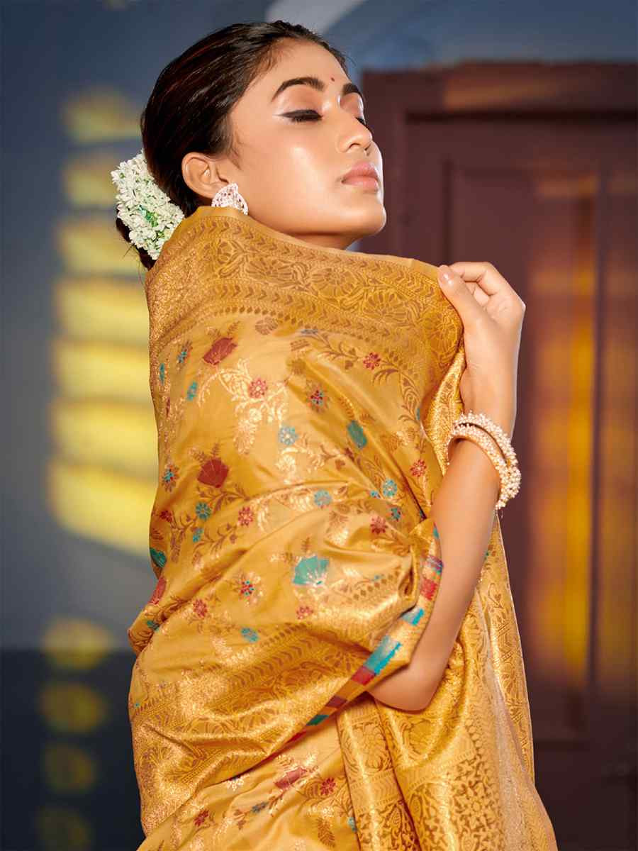 Yellow Banarasi Silk HandWeaving Pall Festival Wedding Fancy Heavy Border Saree