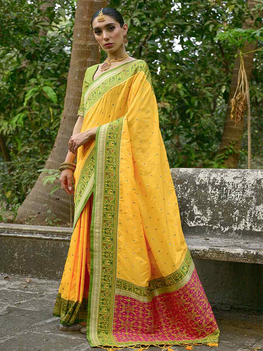 Yellow Banarasi Slik Handwoven Festival Casual Classic Style Saree