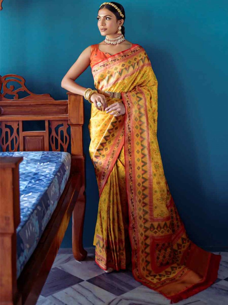 Yellow Banarasi Soft Silk Handwoven Wedding Festival Heavy Border Saree