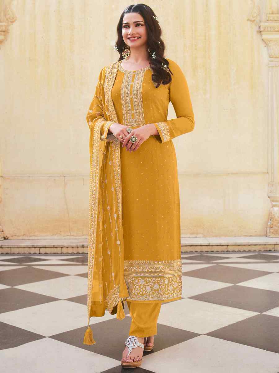 Yellow Heavy Dola Silk Embroidered Festival Wedding Bollywood Style Pant Salwar Kameez