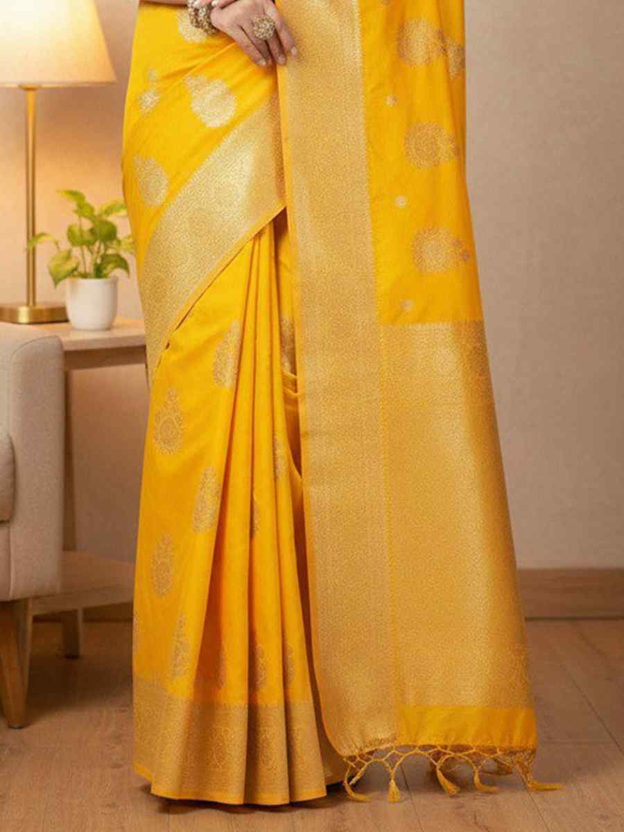 Yellow Kanjivaram silk Handwoven Zari Bridal Reception Festival Wedding Fancy Heavy Border Saree