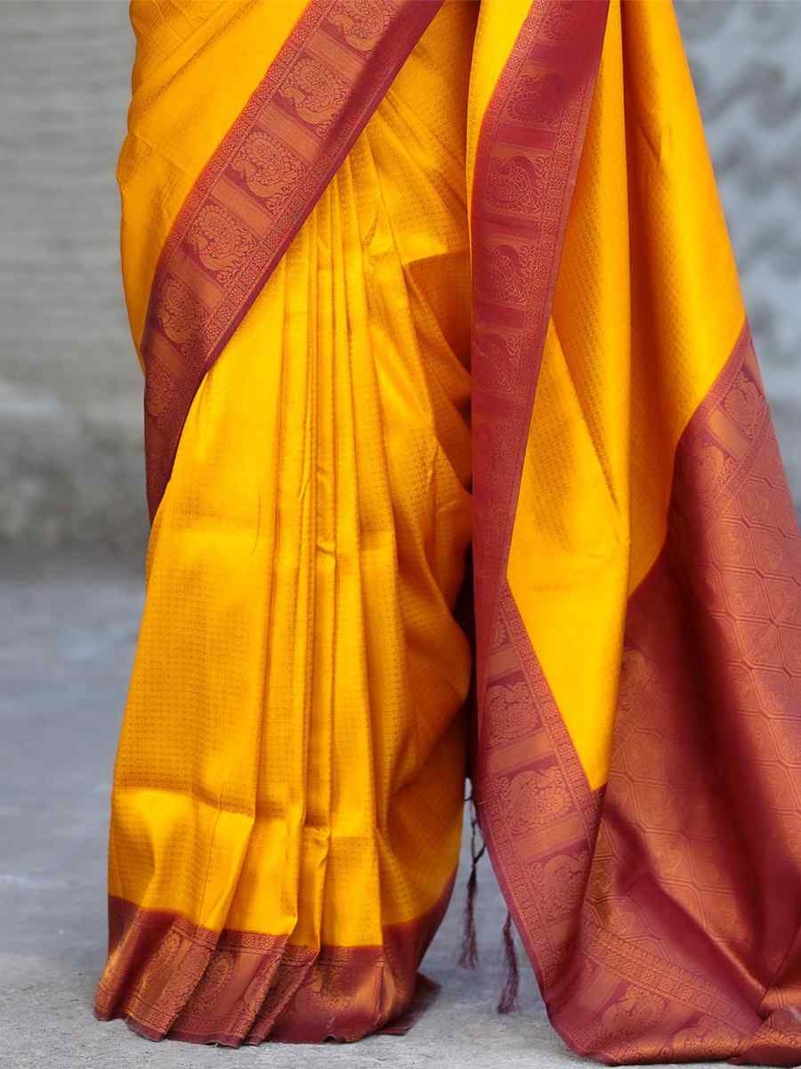 Yellow Kubera Pattu Handwoven Casual Festival Heavy Border Saree