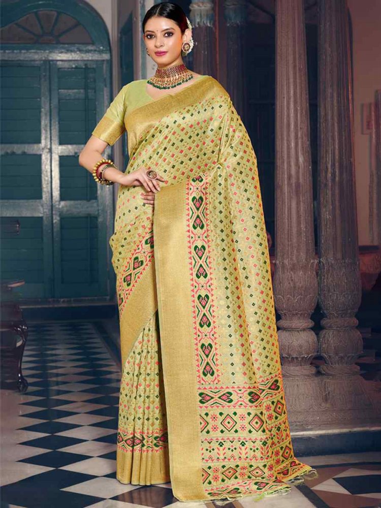 Yellow Patola Silk Handwoven Wedding Festival Heavy Border Saree