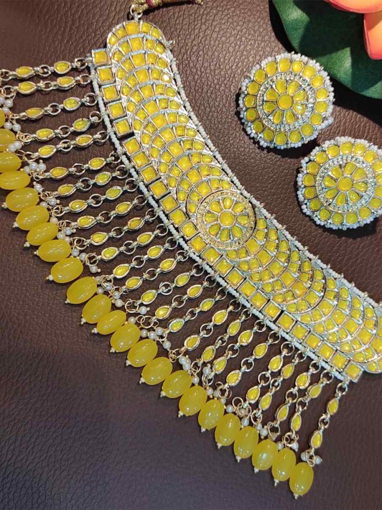 Yellow Pure Brass Festival Wear Kundan Necklace