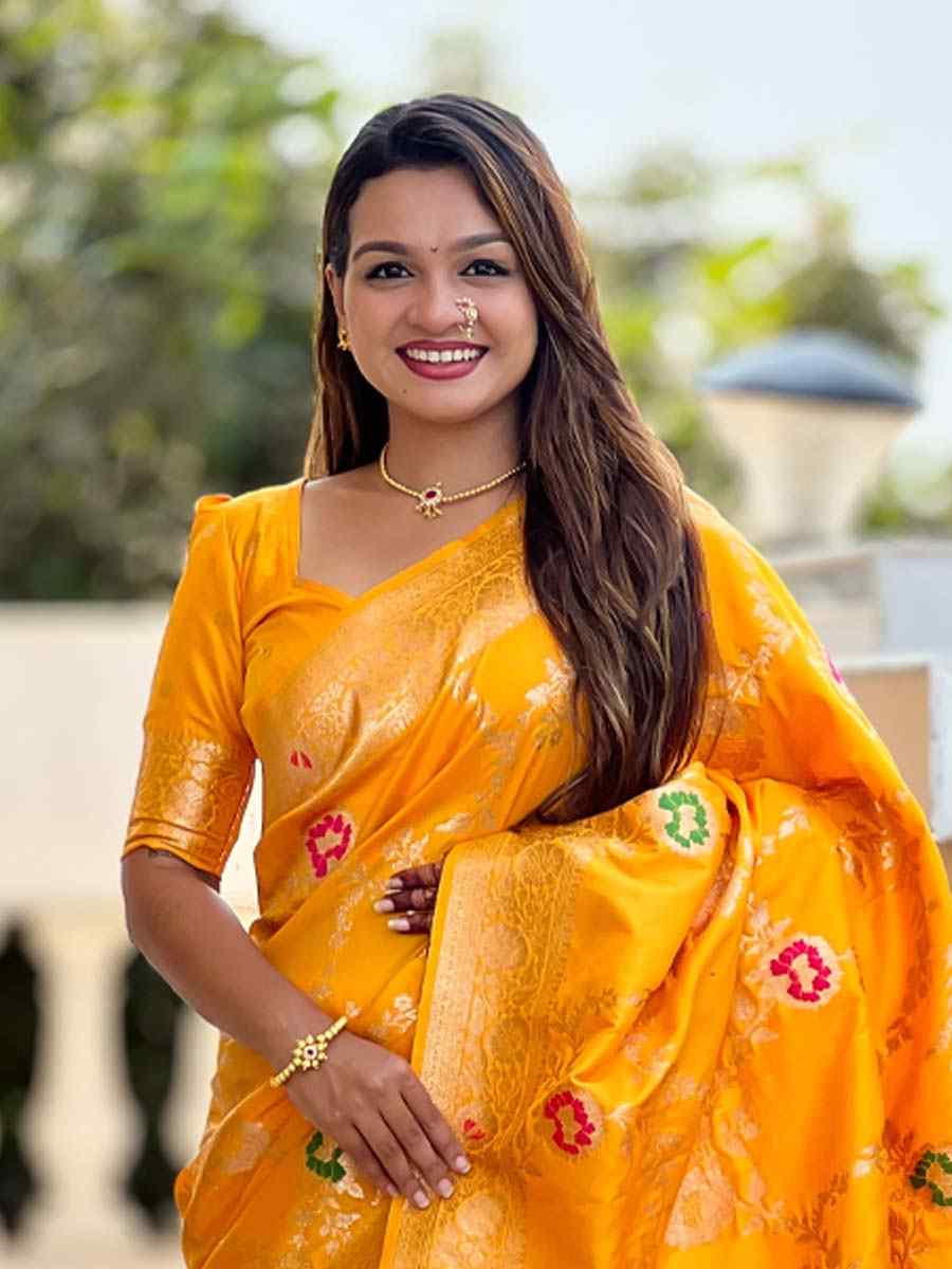 Yellow Soft Banarashi Silk Handwoven Festival Wedding Fancy Heavy Border Saree