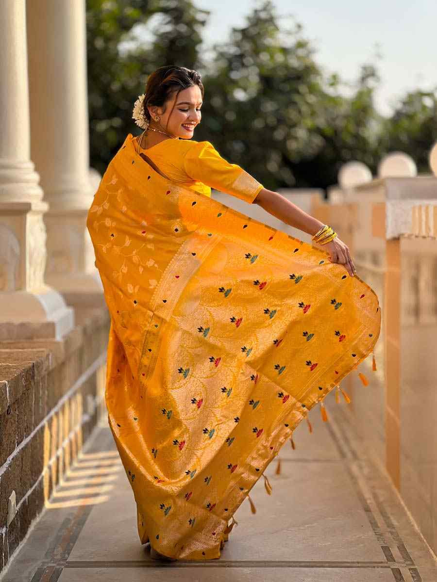 Yellow Soft Banarashi Silk Handwoven Festival Wedding Fancy Heavy Border Saree
