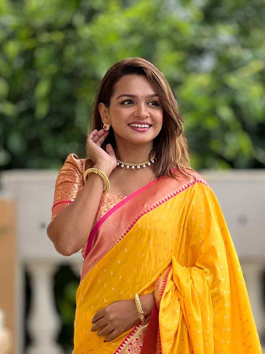 Yellow Soft Pathani Silk Handwoven Festival Wedding Fancy Heavy Border Saree