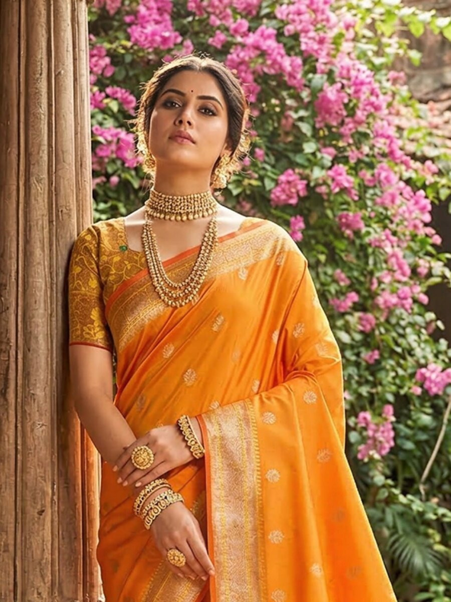 Yellow Soft Silk Handwoven Wedding Reception Party Festival Casual Heavy Border Sarees